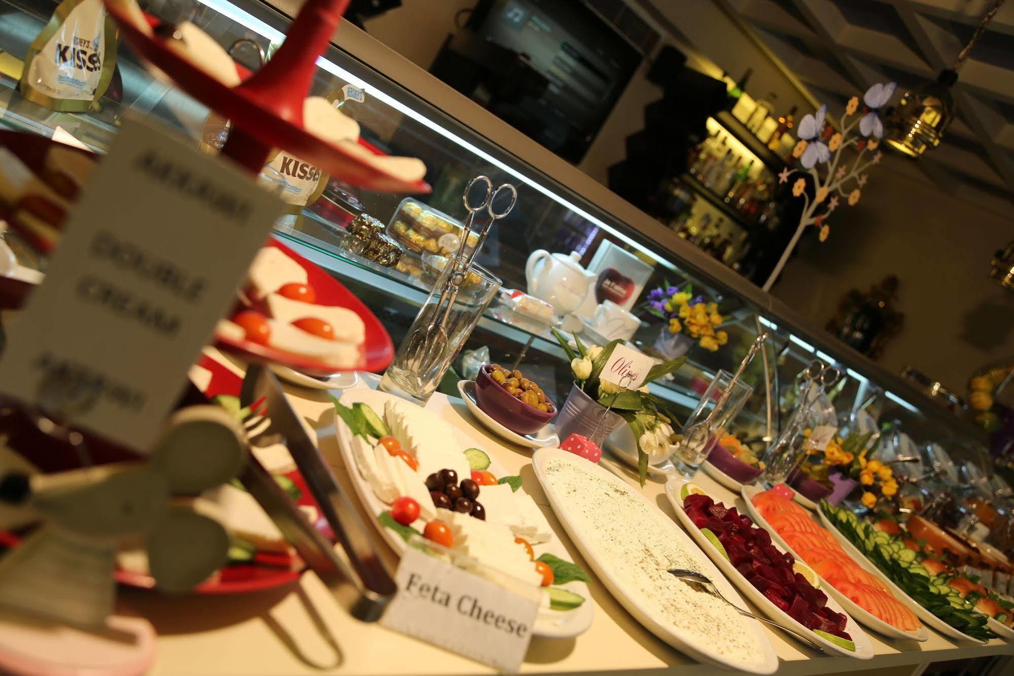 Portaluna Hotel & Resort จูนิเย ภายนอก รูปภาพ